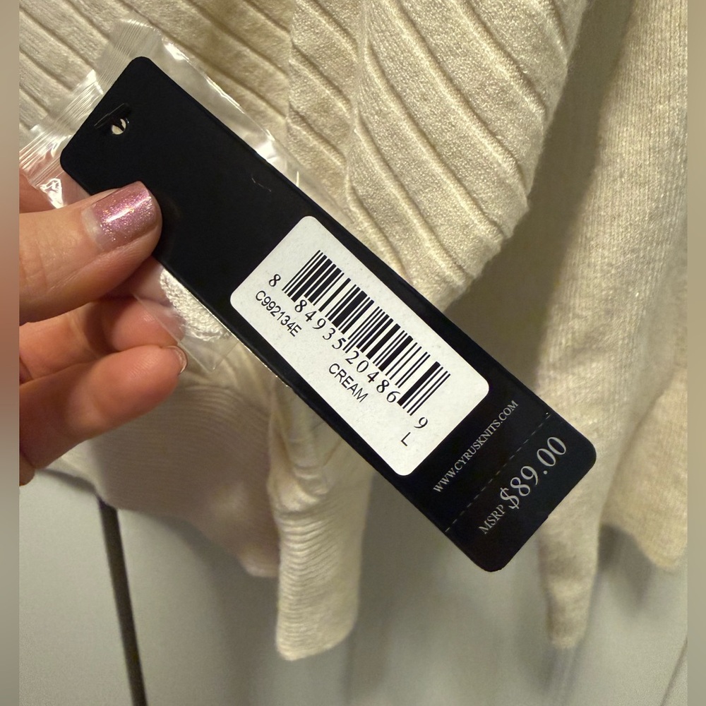 Cyrus Ivory Ribbed Knit Top - Picture 4 of 5